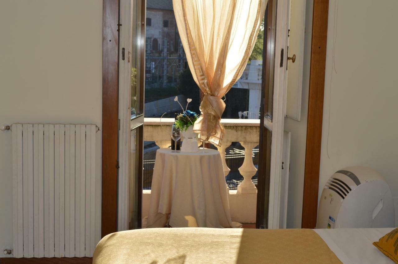 Balcony Colosseum View Rom Exterior foto
